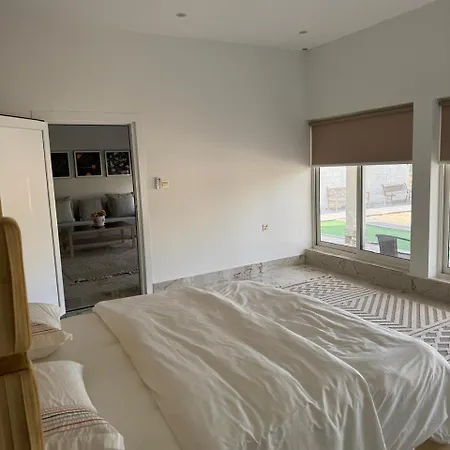 Luxury Farmhouse Near Yas Island With Swimming Pool, Bbq Area & Majlis Al Rahba Exterior photo