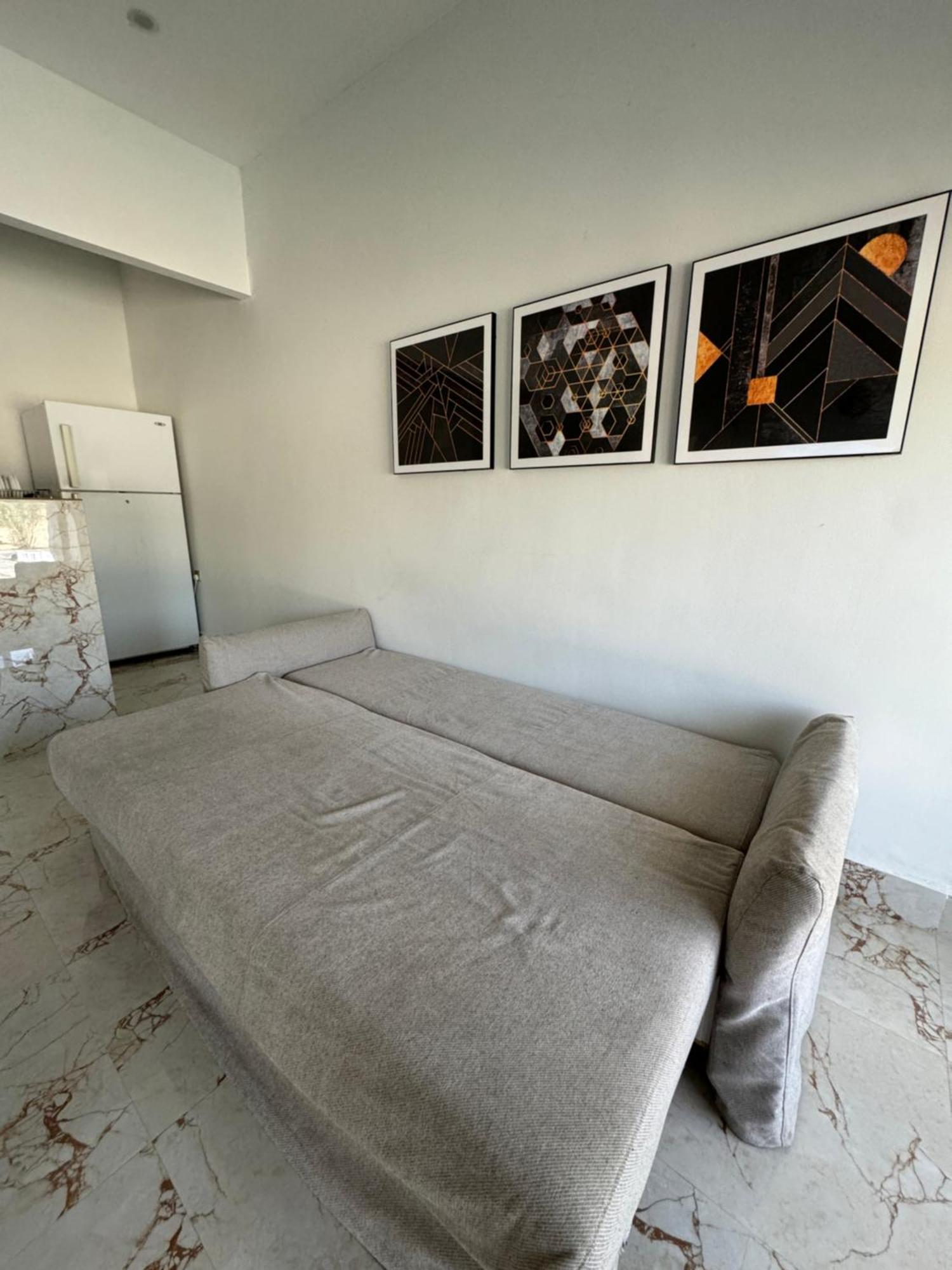 Holiday home Luxury Near Yas Island With Swimming Pool, Bbq Area & Majlis *