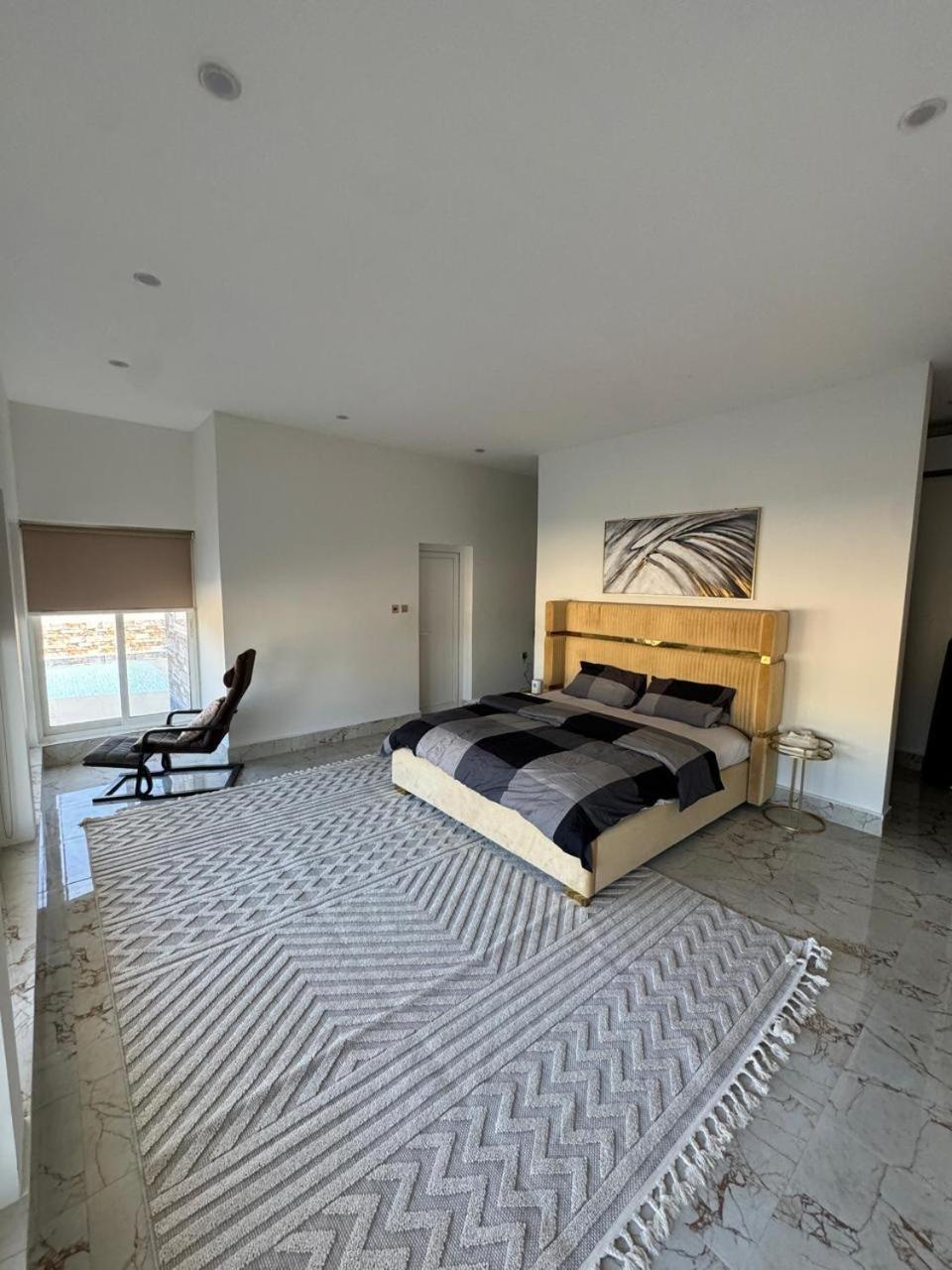 Luxury Near Yas Island With Swimming Pool, Bbq Area & Majlis Holiday home