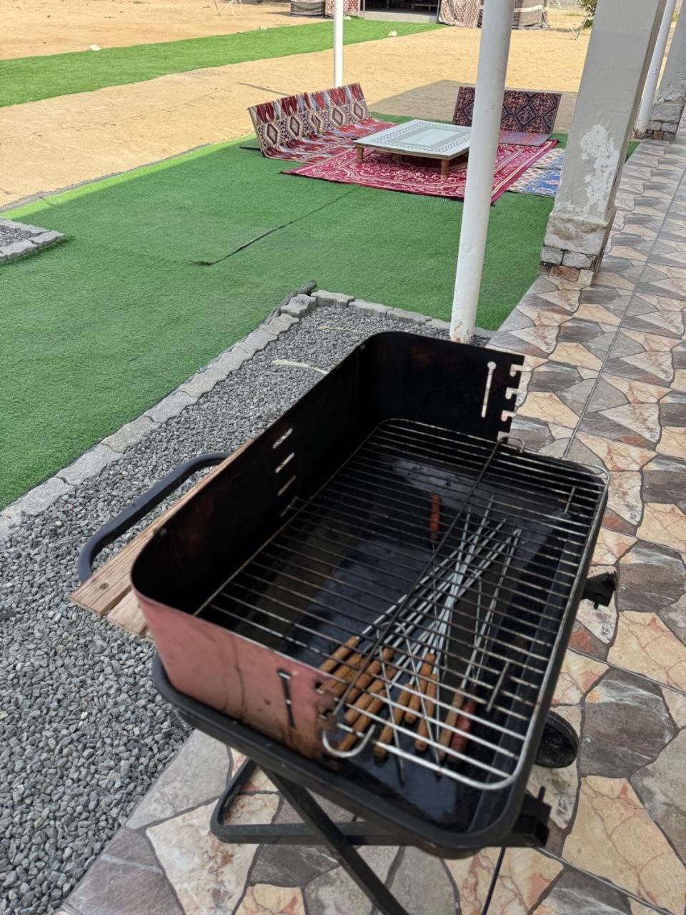 Holiday home Luxury Near Yas Island With Swimming Pool, Bbq Area & Majlis Al Rahba